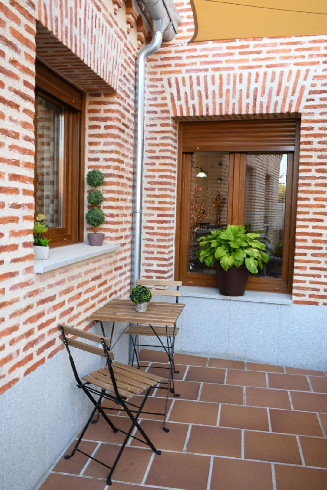 Casa Rural La Real Herreria Madrigal de las Altas Torres Exterior foto