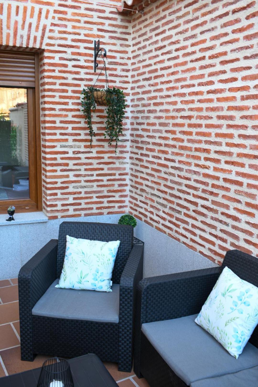 Casa Rural La Real Herreria Madrigal de las Altas Torres Exterior foto